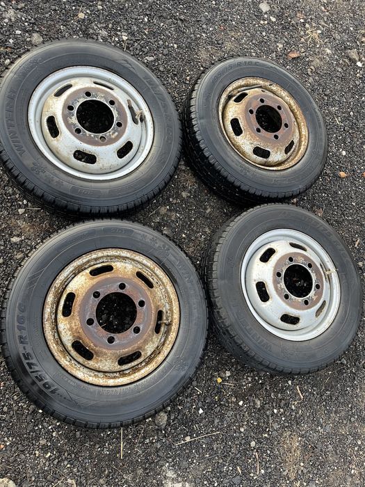 Vand 4 jante cu anvelope 195/75r16c
