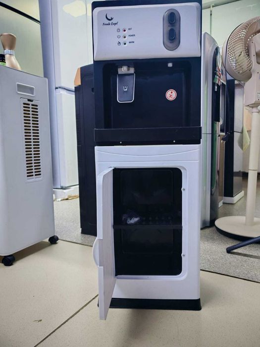 Диспенсер, кулер для нагрева воды