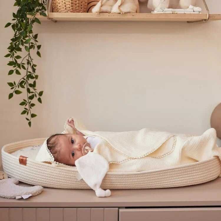 Кошница за повиване Jollein Naturel + калъф, почти нова