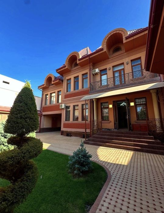 Продаётся Двух урревнневый дом.