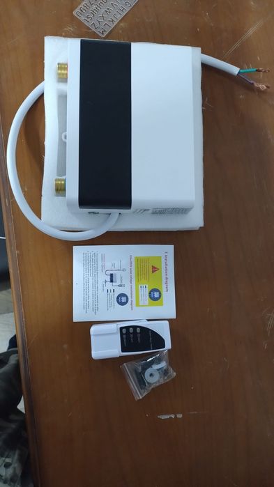 Instant apa calda electric