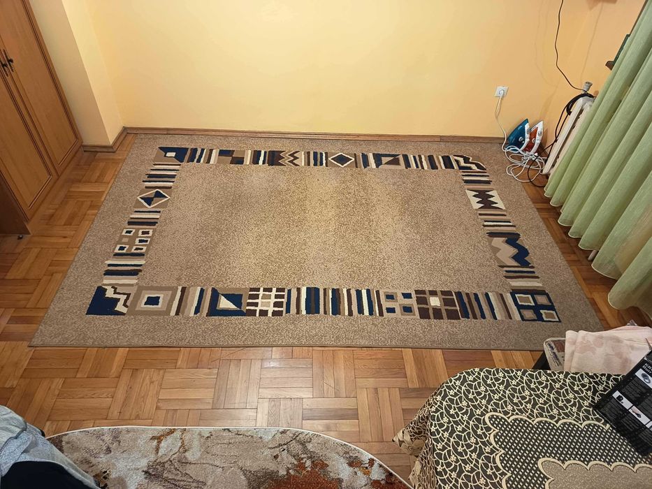 килим  синтетичен - 300/200 см