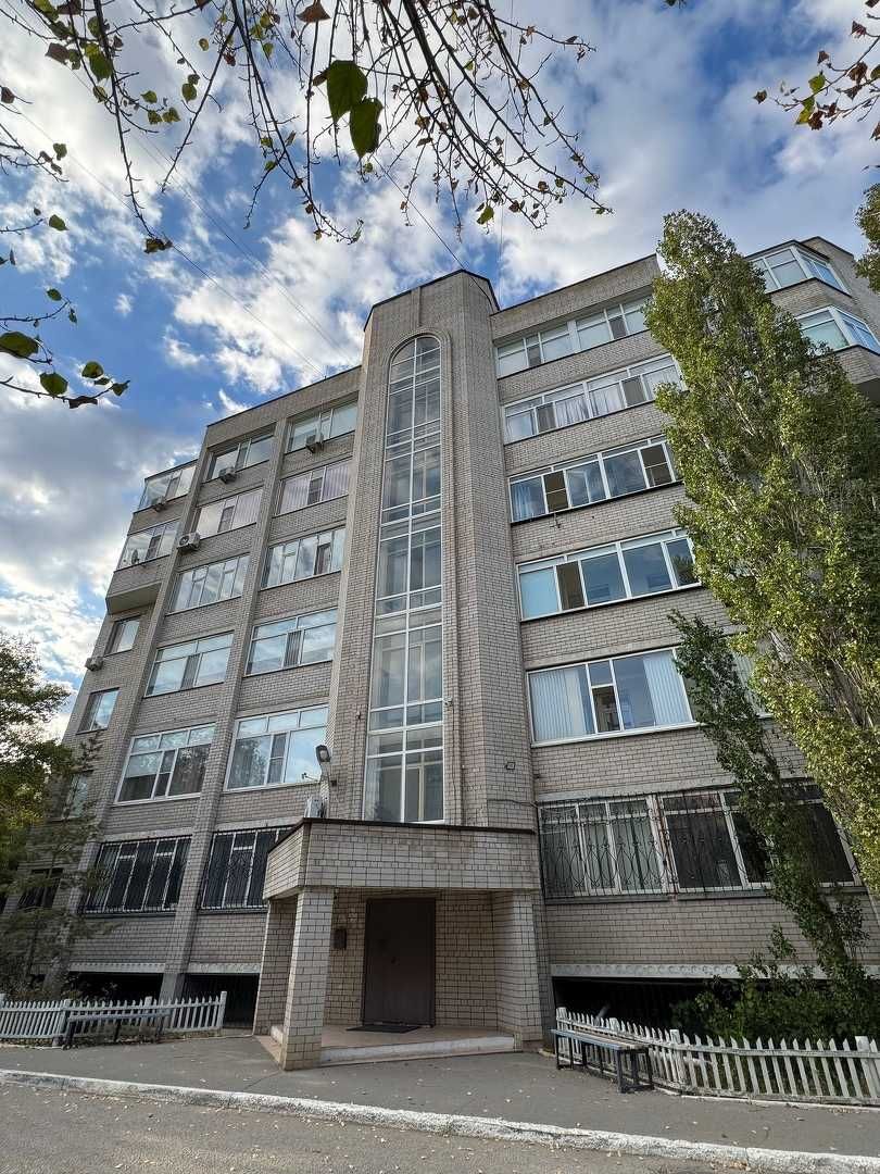 Продам 5-ти  комнатную в доме по ул.Маресьева