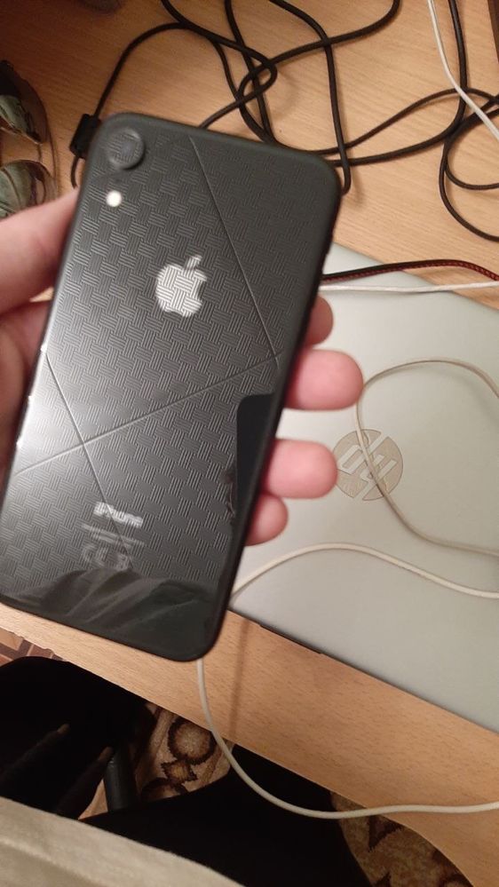 Продам IPHONE XR 128GB