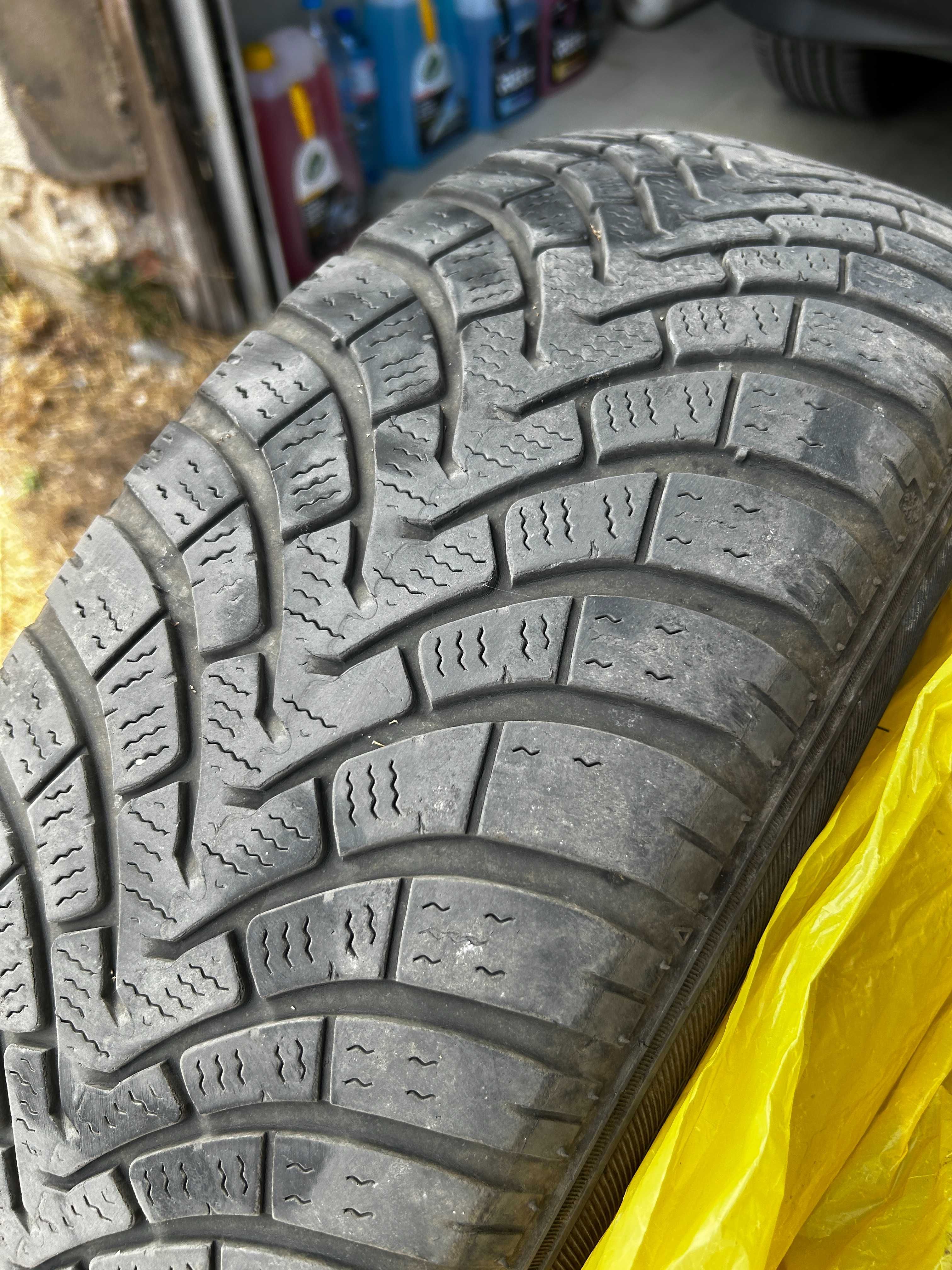 Зимни гуми 4 броя BRIDGESTONE Blizzak LM005 215 65 R17 дот 2020