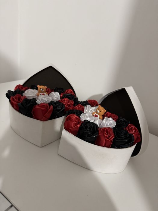 Buchete din flori de satin