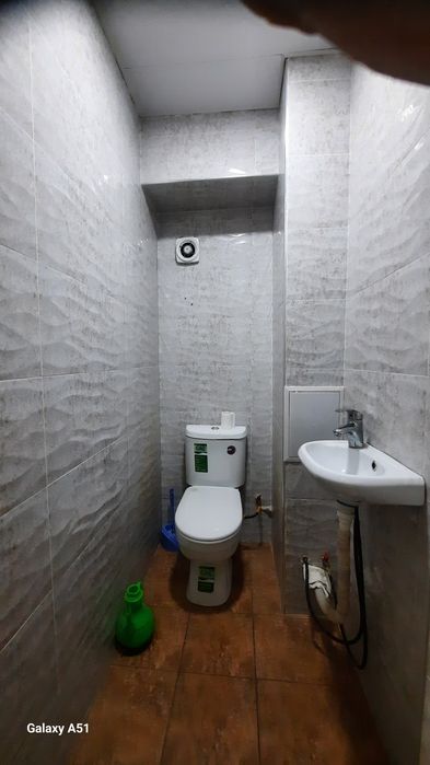 Срочно сдаётся под офис квартира на Ц-5  3/1/4