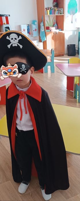 Продам костюм пирата