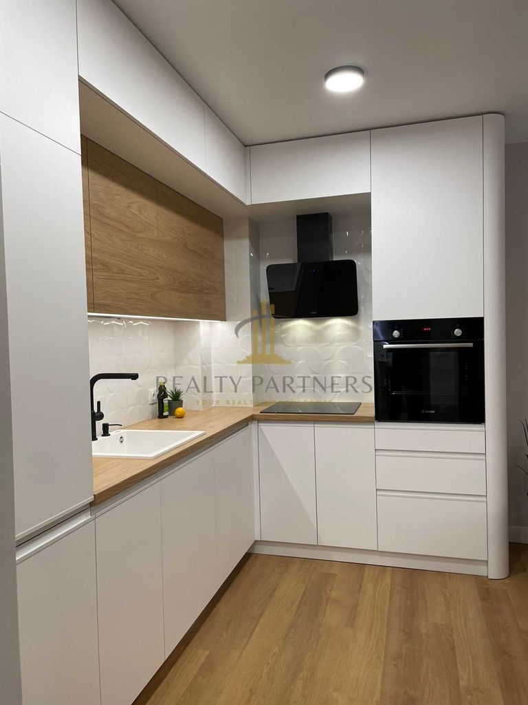 Продава се Тристаен апартамент в Пловдив, Остромила - 63 кв.м за 2142 €/кв.м - Снимка #8