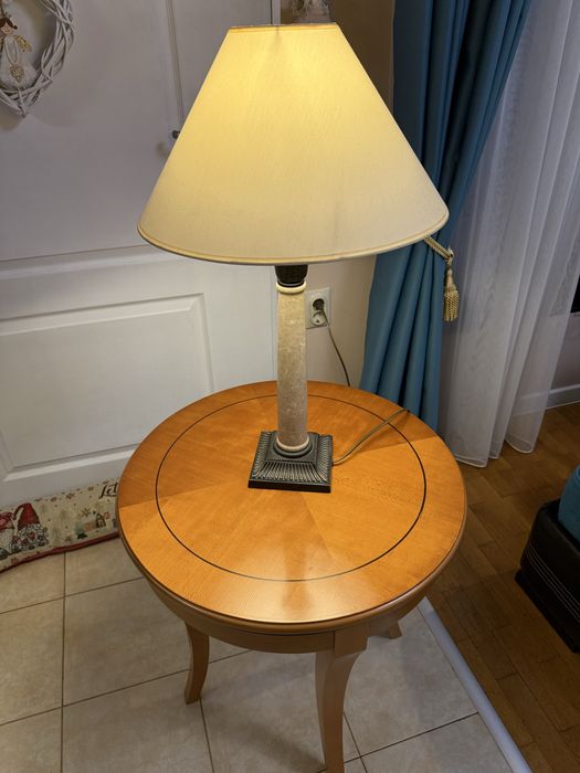 Масивна кръгла масичка – ретро стил