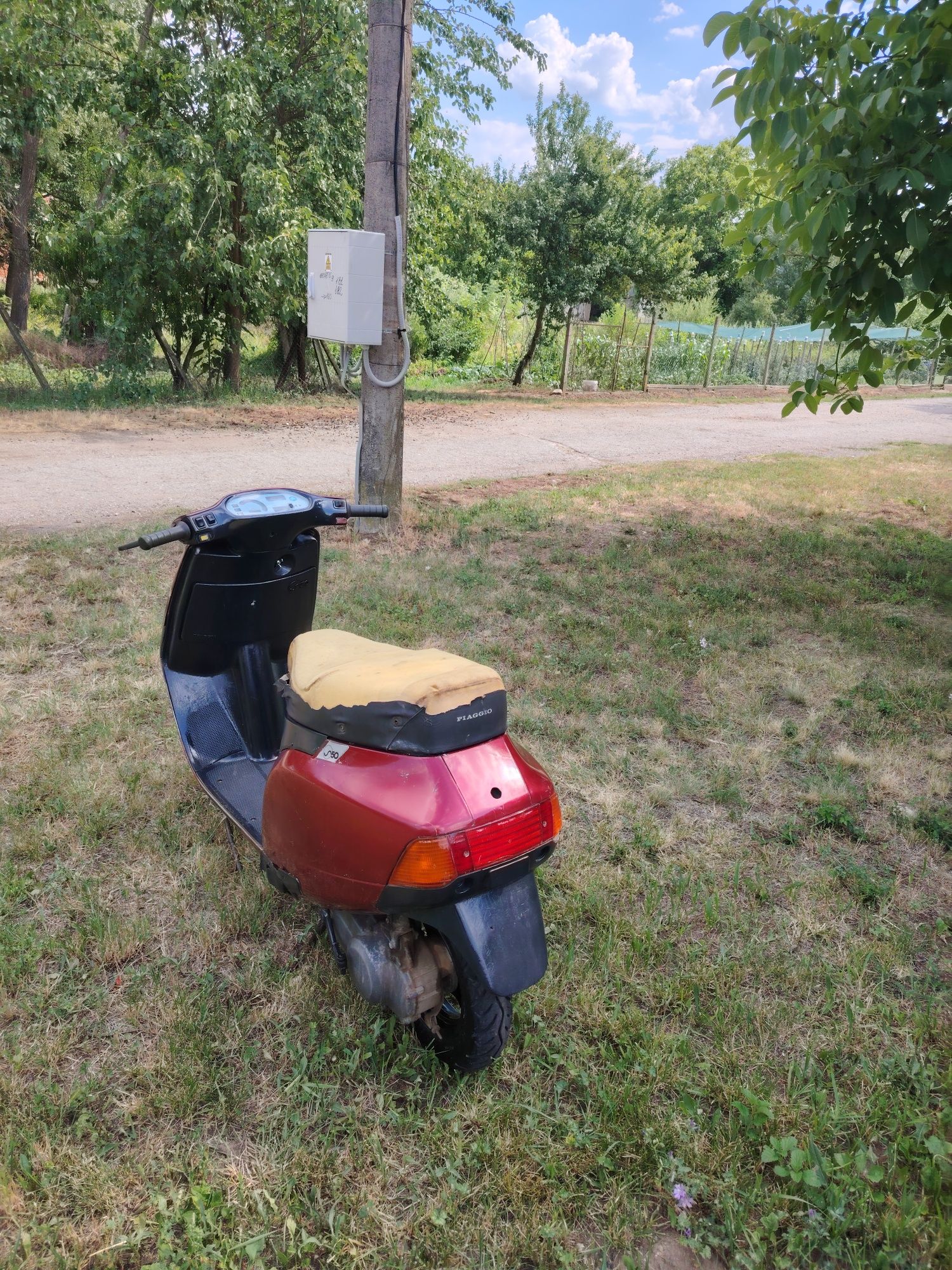 Скутер Piaggio sfera 50
