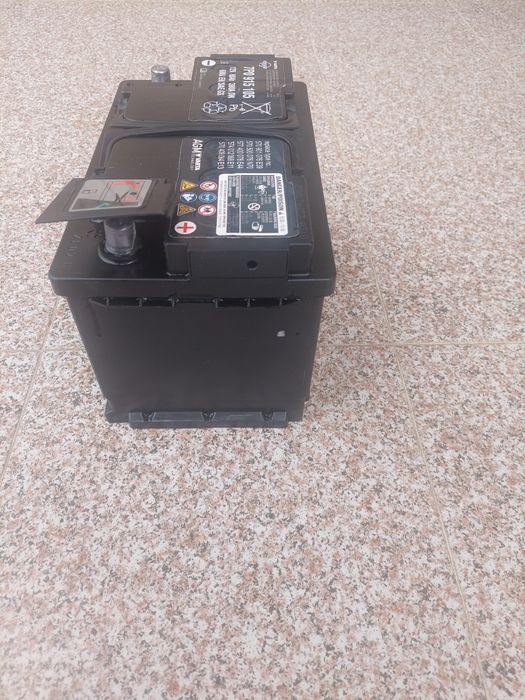 Vând acumulator auto Varta 12 V 68 ahh