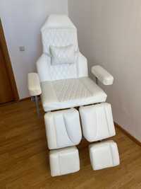 Педикюрное кресло и стул для мастера