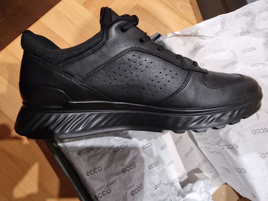 Продавам чисто нови обувки еко