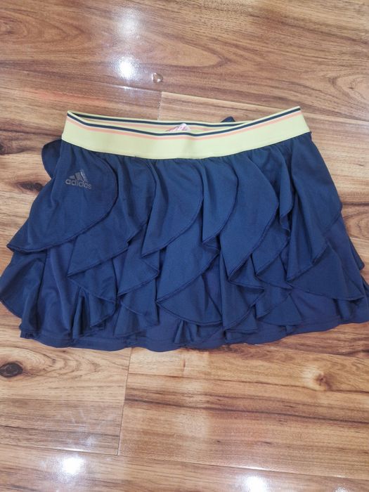 Fusta cu pantaloni Adidas