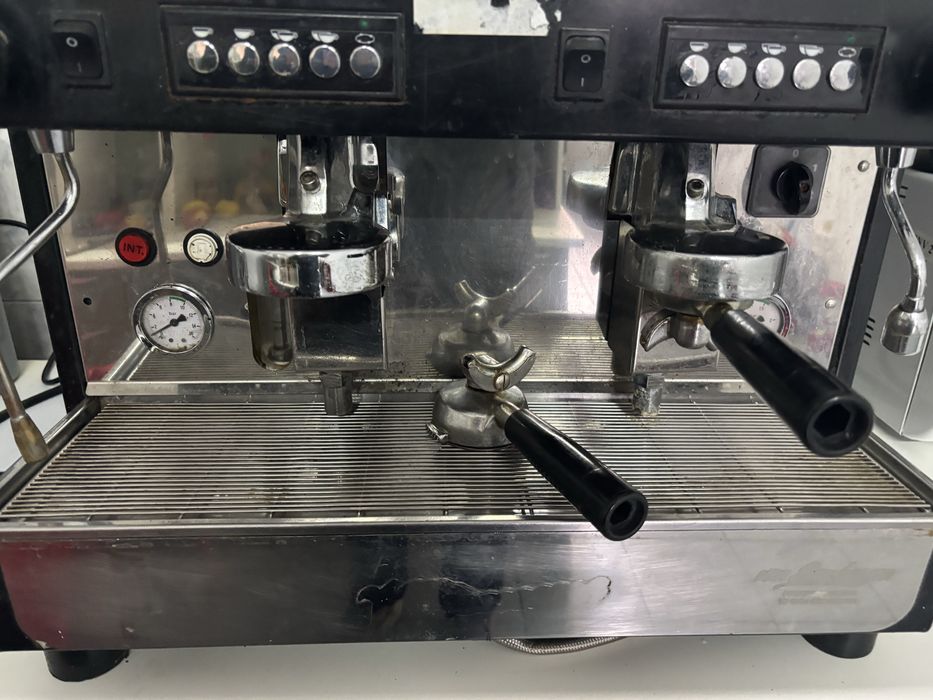 Vand espressor 2 grupuri