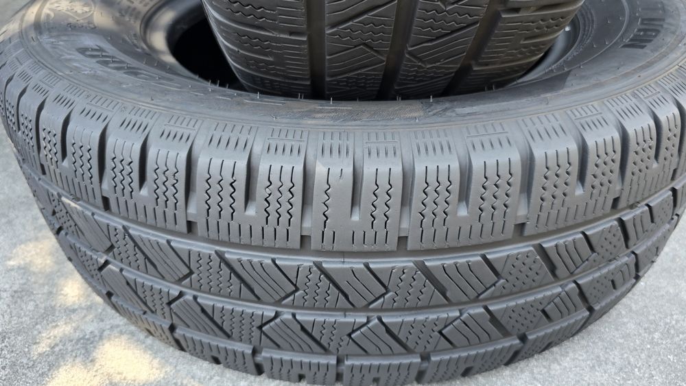 2 anvelope iarnă Laufen 235/65/16 C - dot 2023