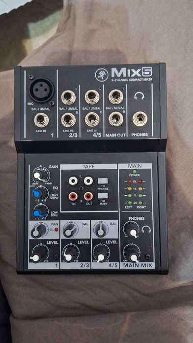 Mixer Mackie Mix 5