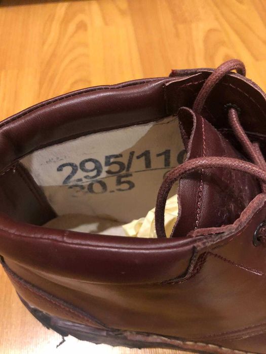 Vand sau schimb bocanci militari VM cu model desert marimea 45