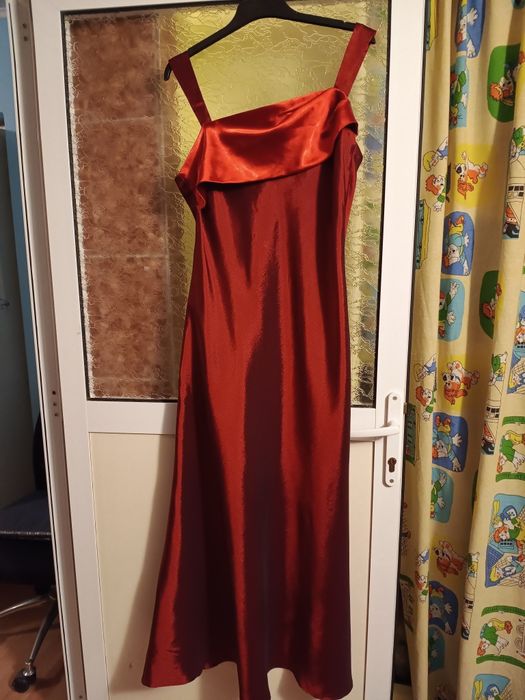 Vand rochie de seara