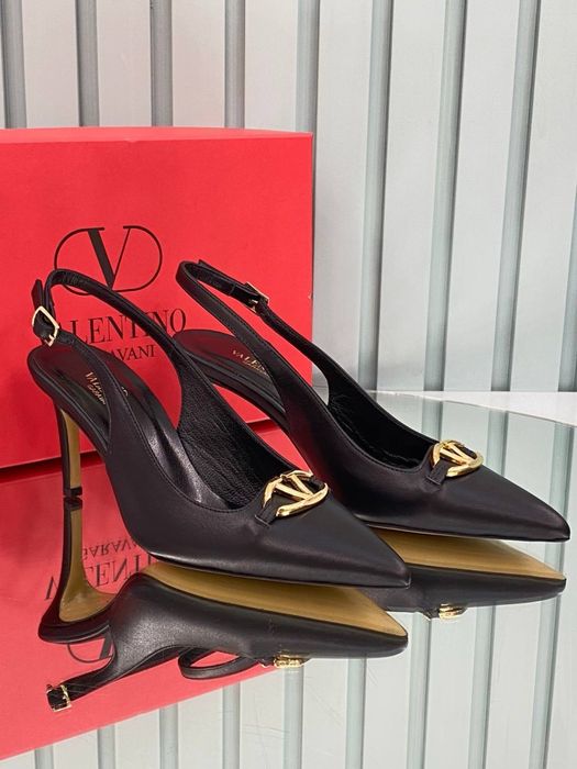 Pantofi-sandale Valentino colecția noua Piele naturală 100%