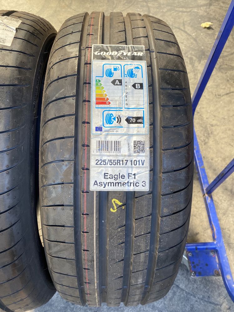 225/55/17 GoodYear Vara