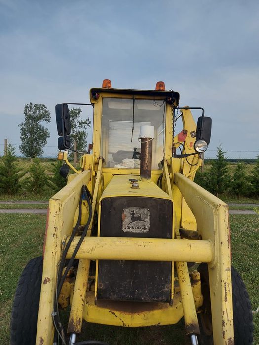 Buldo excavator  john deere