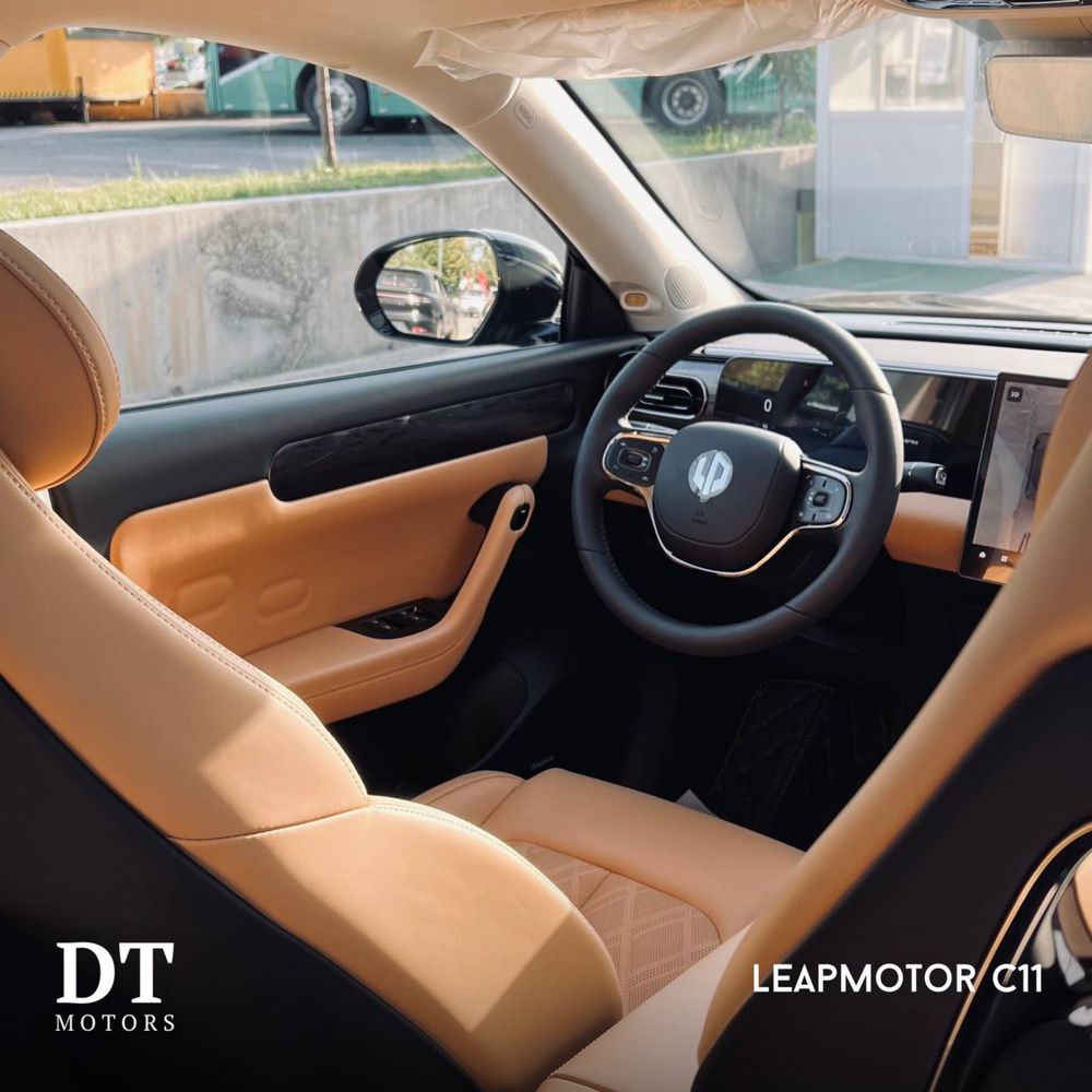 LEAPMOTOR C11 300 km Hybrid 2025 qora va oq ranglari bor 29800