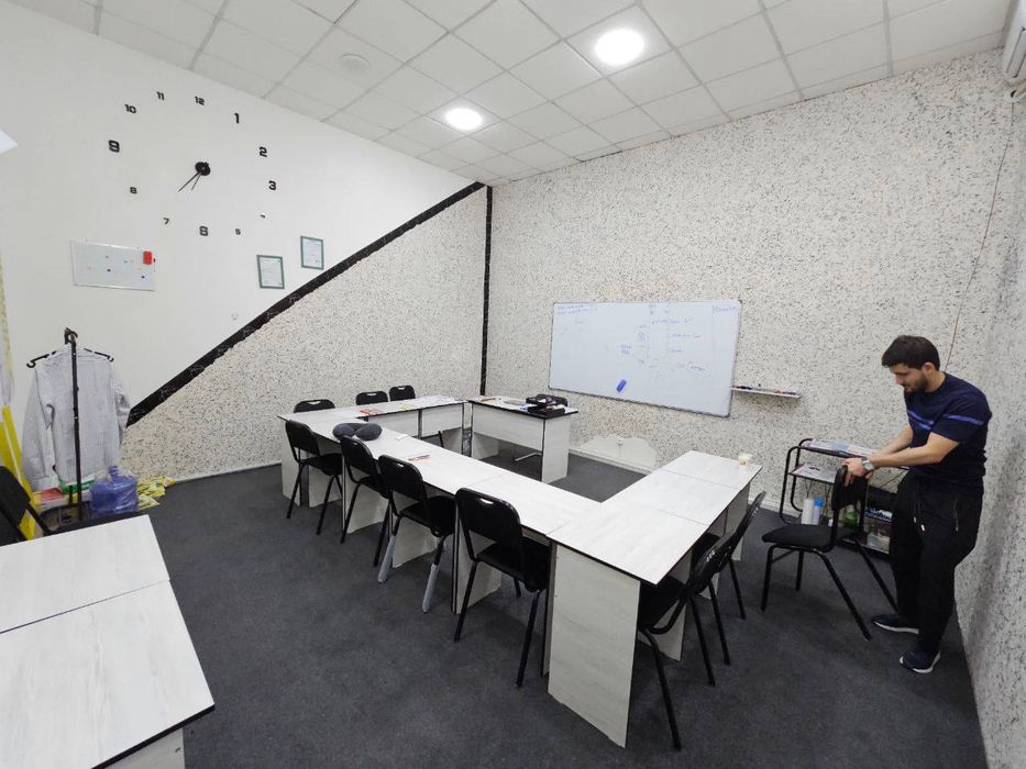 Аренда! Прд офис 25м2. С мебелью. Ор-р Лабзак. Вдоль дороги!