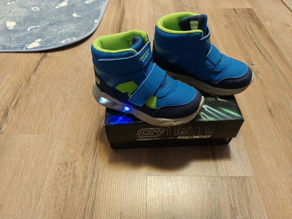 Детски светещи боти Sketches, 26 номер