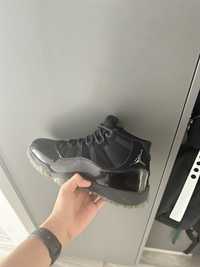 Vand Jordan 11 negri