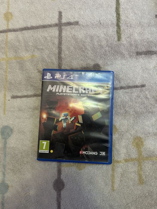 Продавам PS4 slim