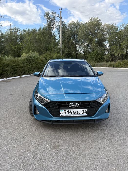 Продам hyundai i20 2023 базовая комплектация
