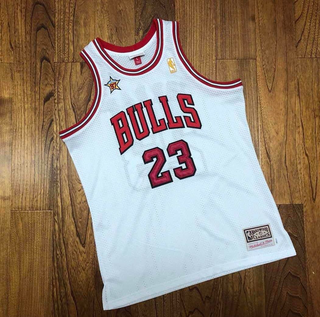 Maieuri clasice și All Star cu Michael Jordan