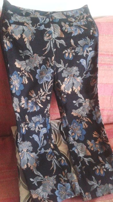 pantalon cu flori