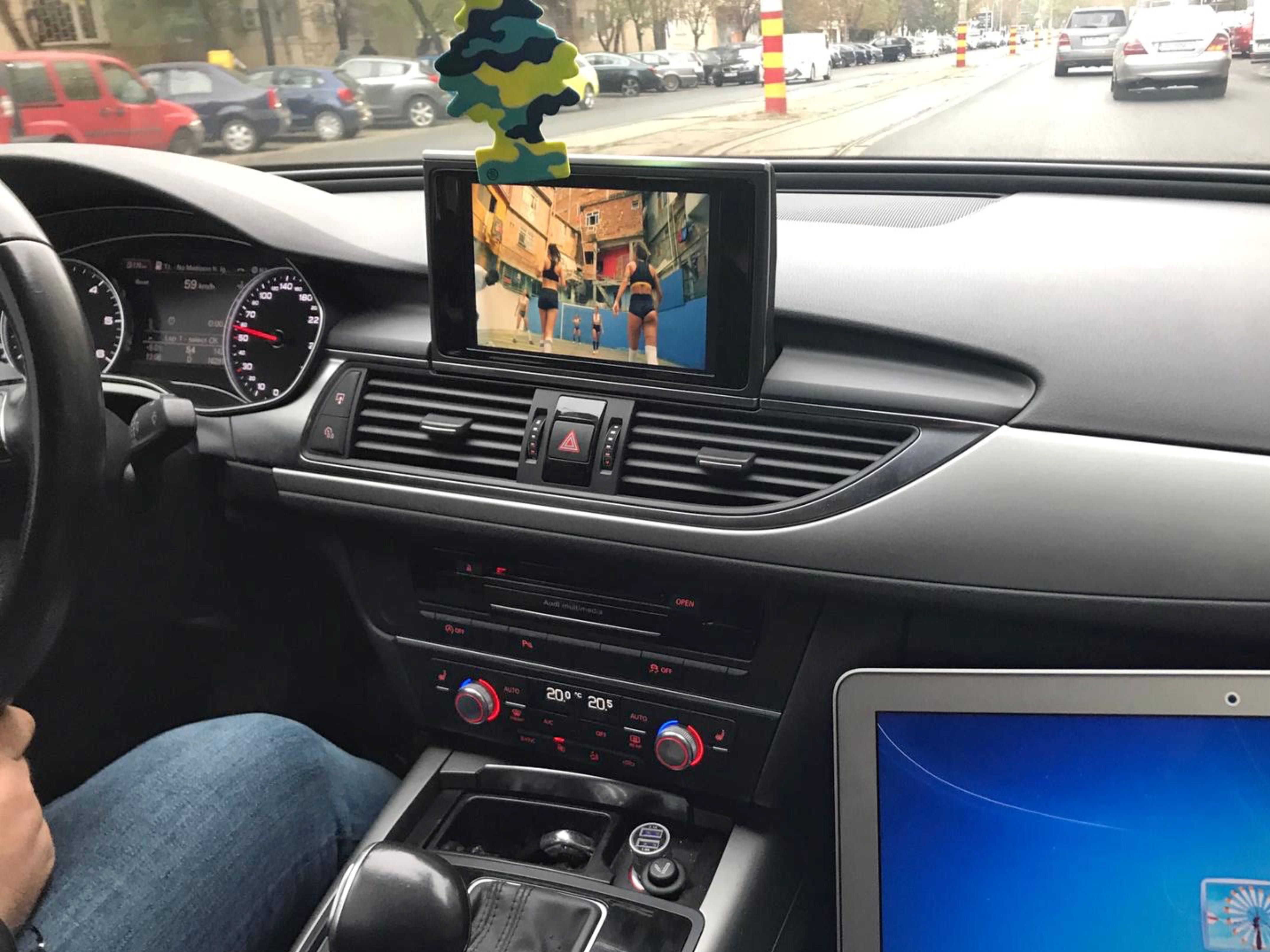 Video In Motion VW/Audi/Porsche/Bentley/Urus (video in mers)