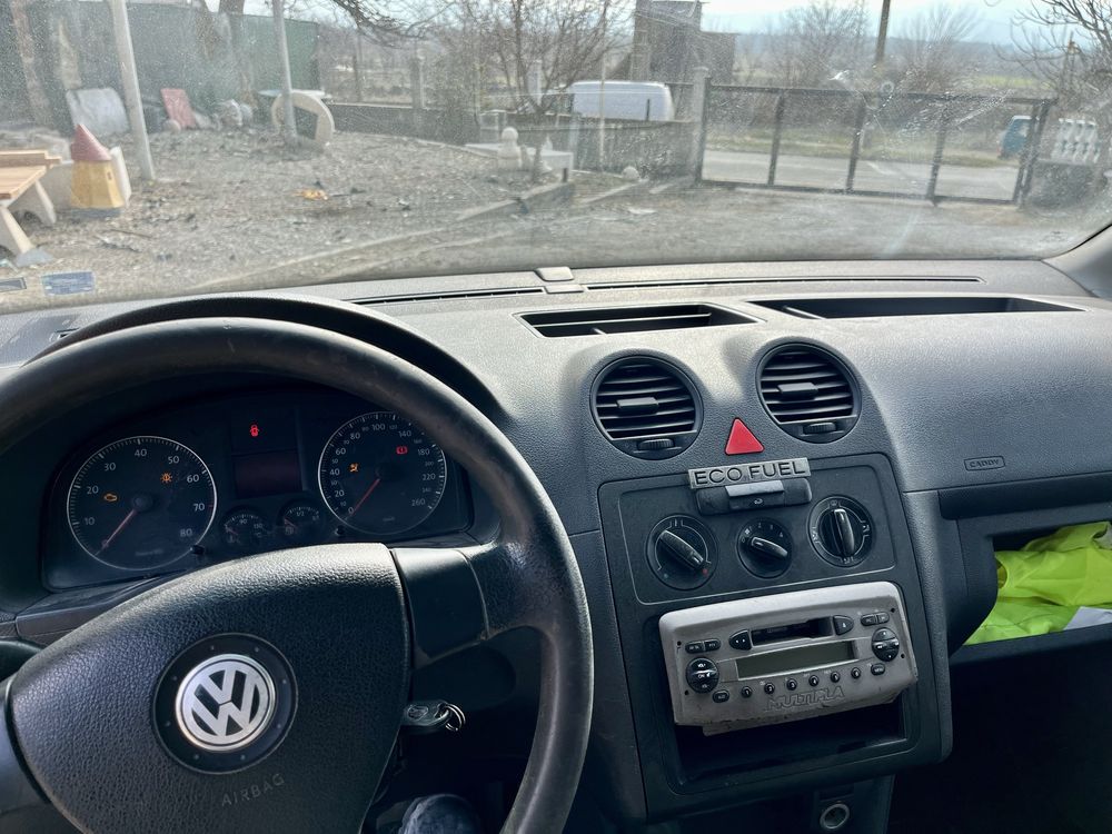 WV Caddy 2.0 бензин/метан