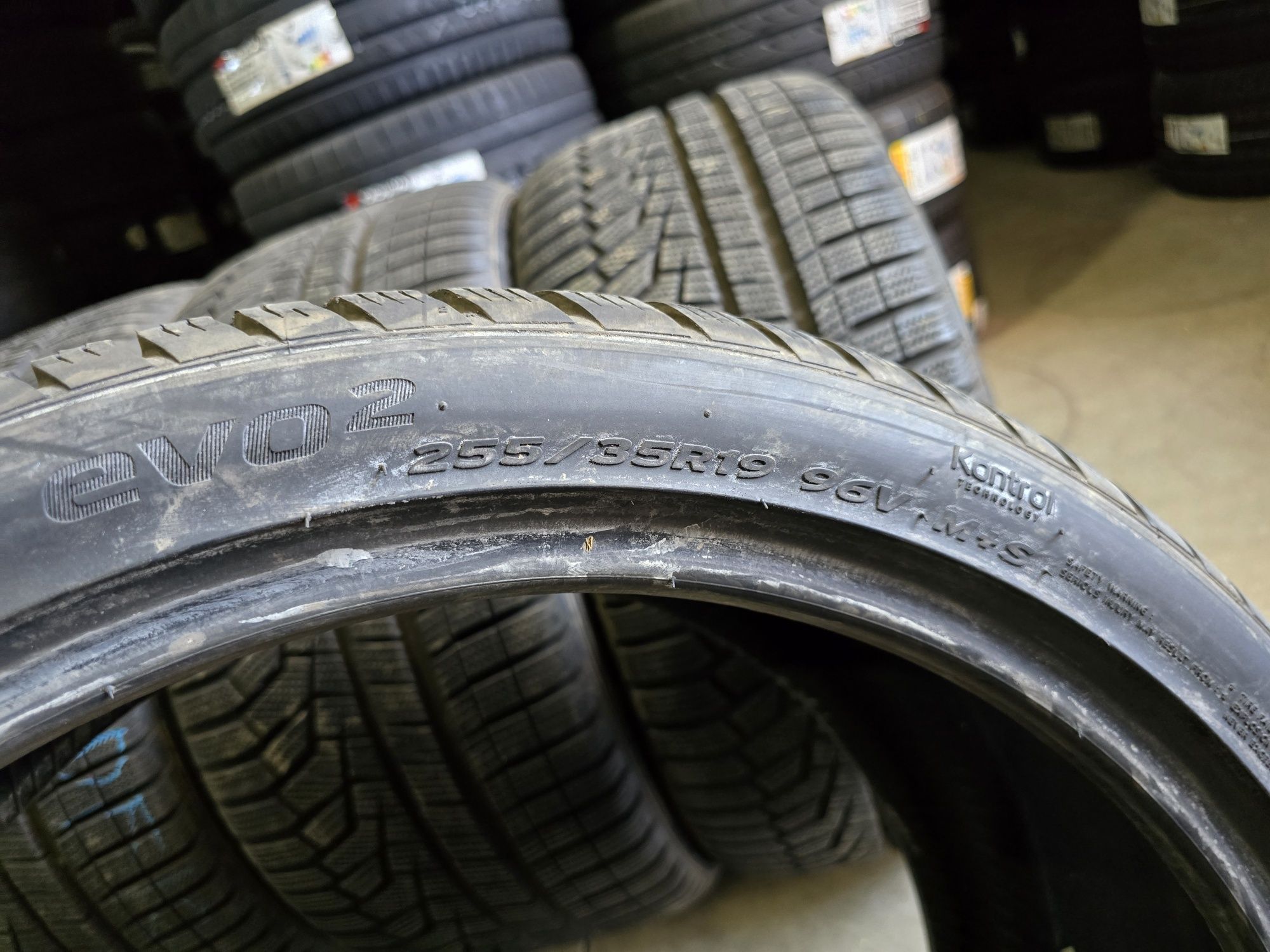 275/35/19//255/35/19 HANKOOK