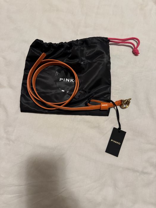 Тънък кожен колан  Pinko