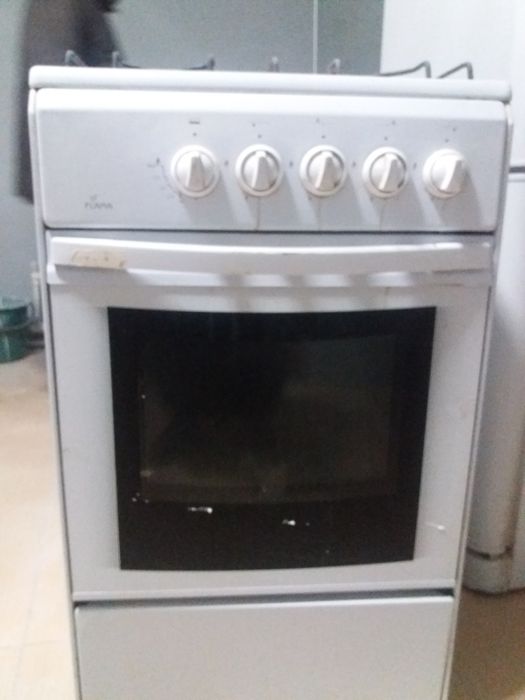 Продам газовую плиту в отличном состоянии