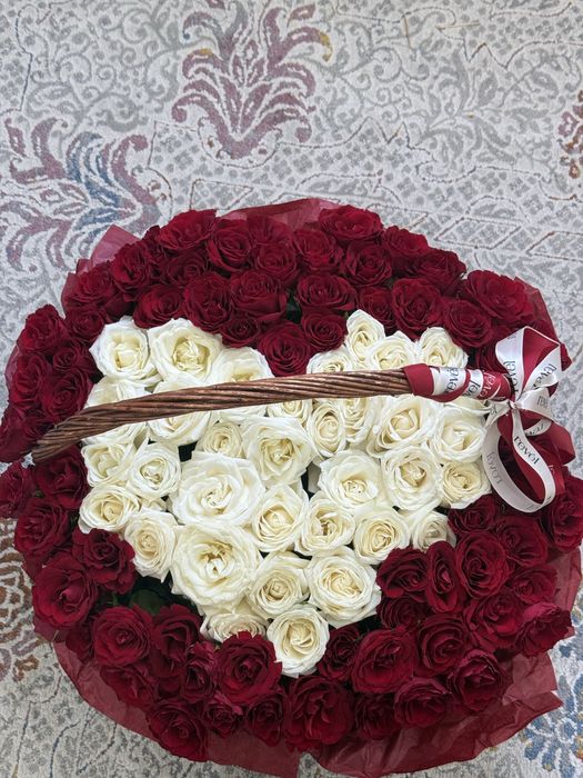 101 роза! бағасы 30мың тг. Ақтау қаласы.