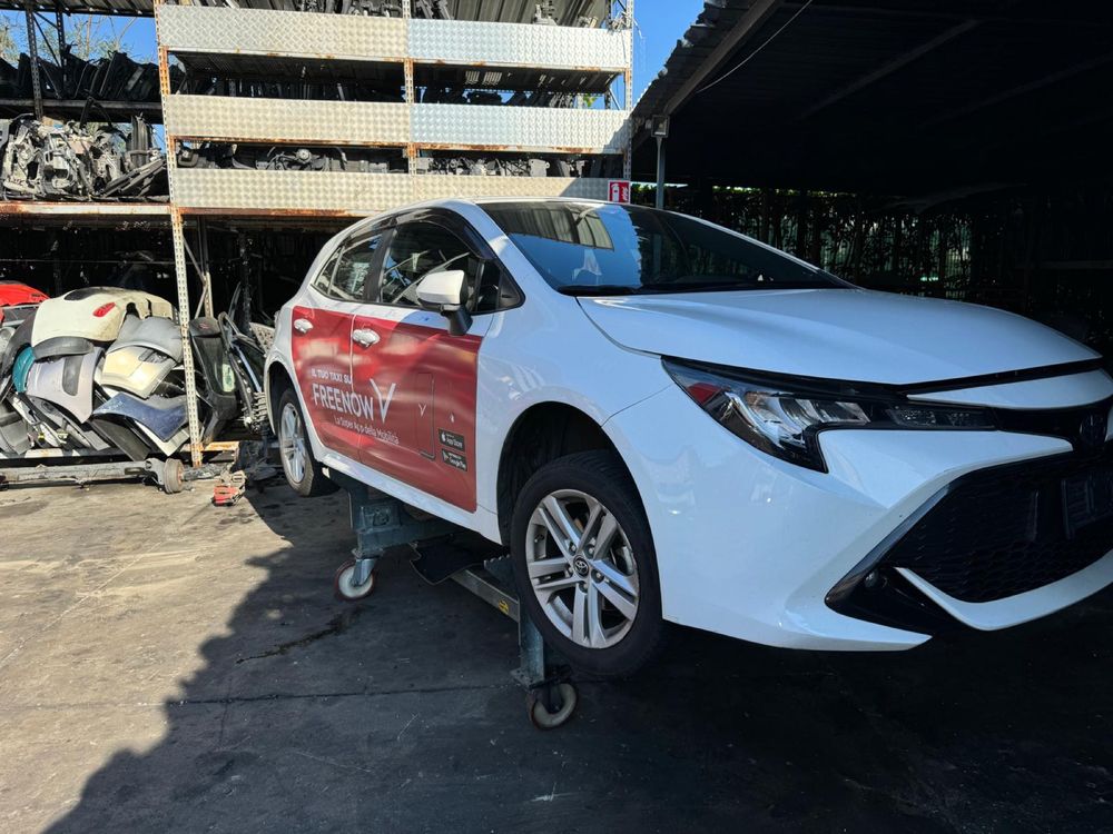 Piese Toyota Corolla Hatchback 2019-2022. Volan stinga.