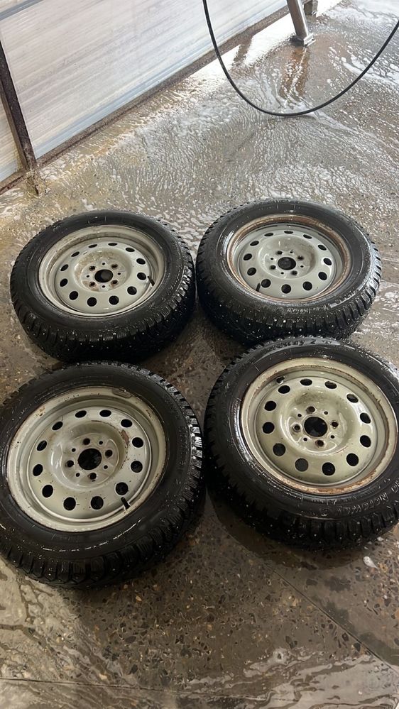 шины на R14 почти новый  срочно