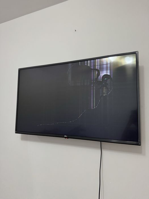 Продается телевизор на запчасти