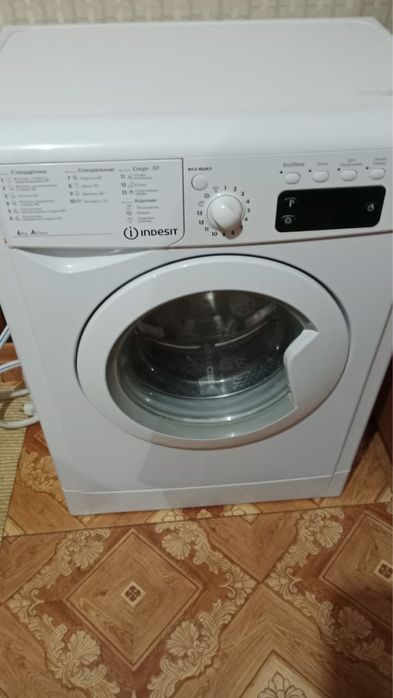 Продам стиральную машину фирмы индезит