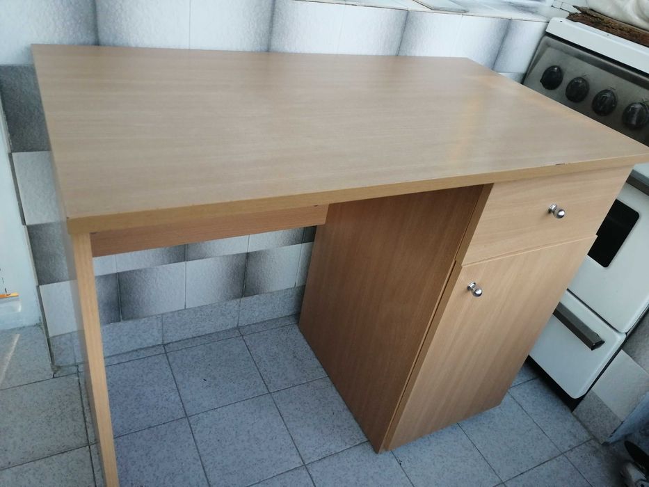 Бюро за компютър / офис