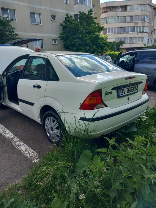 Vând Ford focus1.6