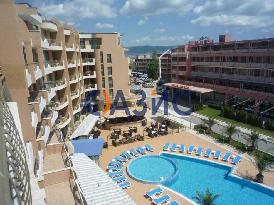 Продава се Двустаен апартамент в к.к. Слънчев бряг - 69 кв.м за 1044 €/кв.м - Снимка #2