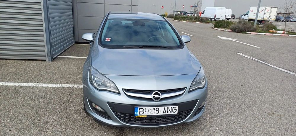 Opel Astra Unic proprietar. AUTOMATA. Impecabila. ISTORIC SERVICE COMPLET
