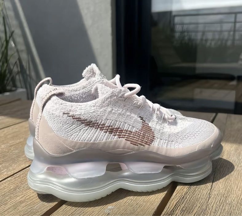 Nike scorpion unisex